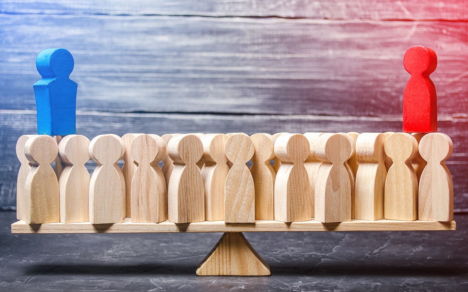 Real Estate Team Leader Vs Solo Agent: Which Model Fits You?